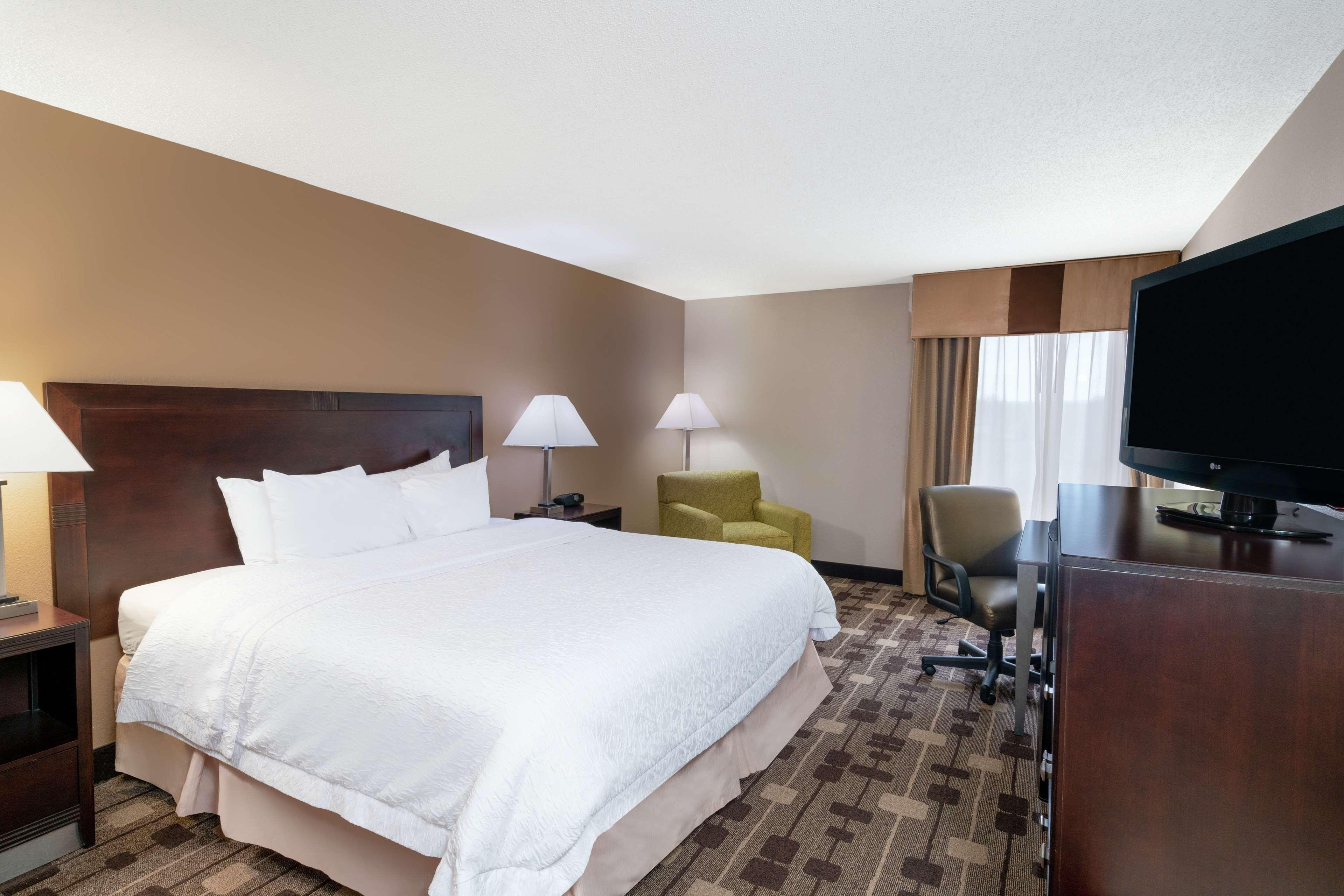 Hampton Inn Dublin Newbern Exterior photo