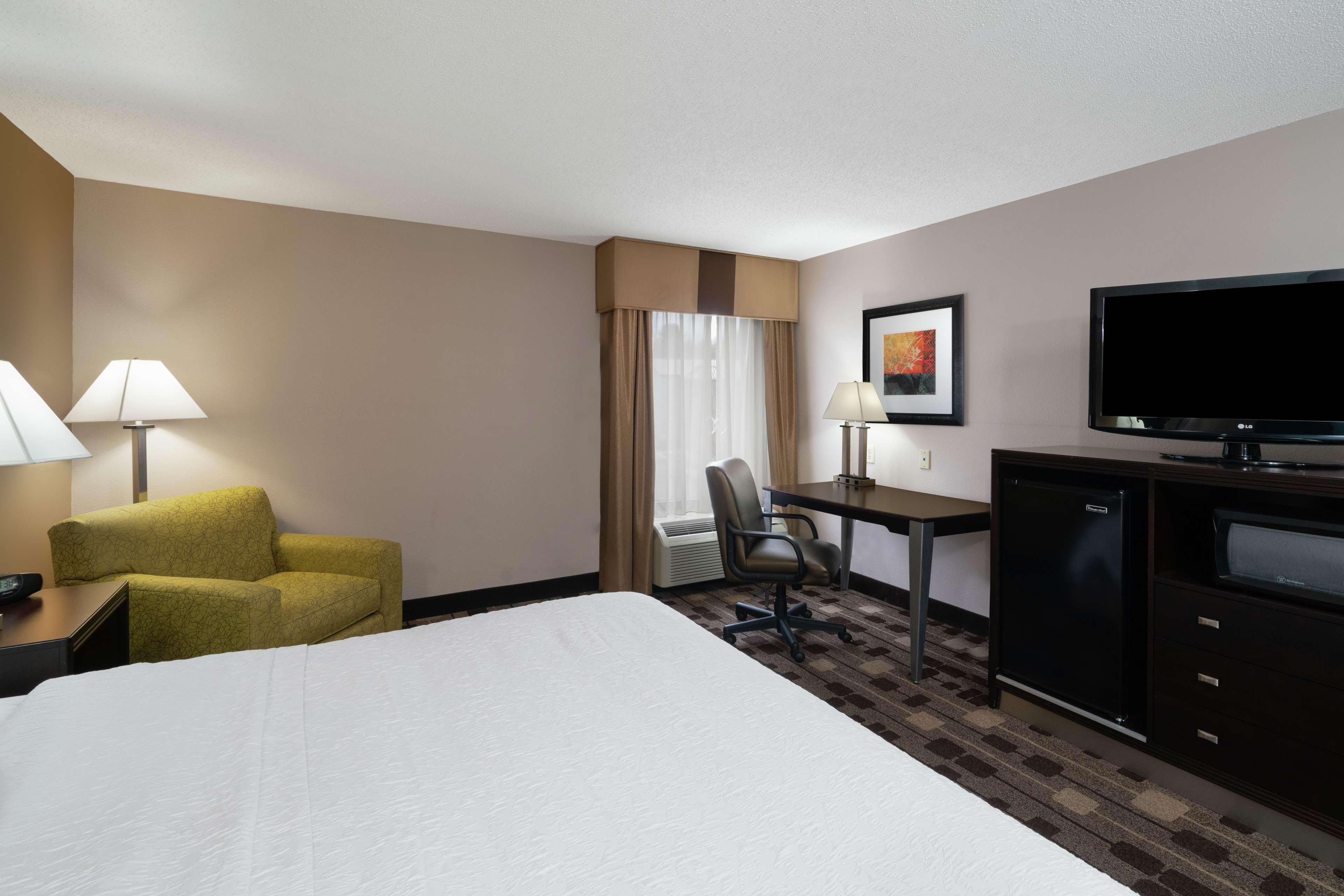 Hampton Inn Dublin Newbern Exterior photo