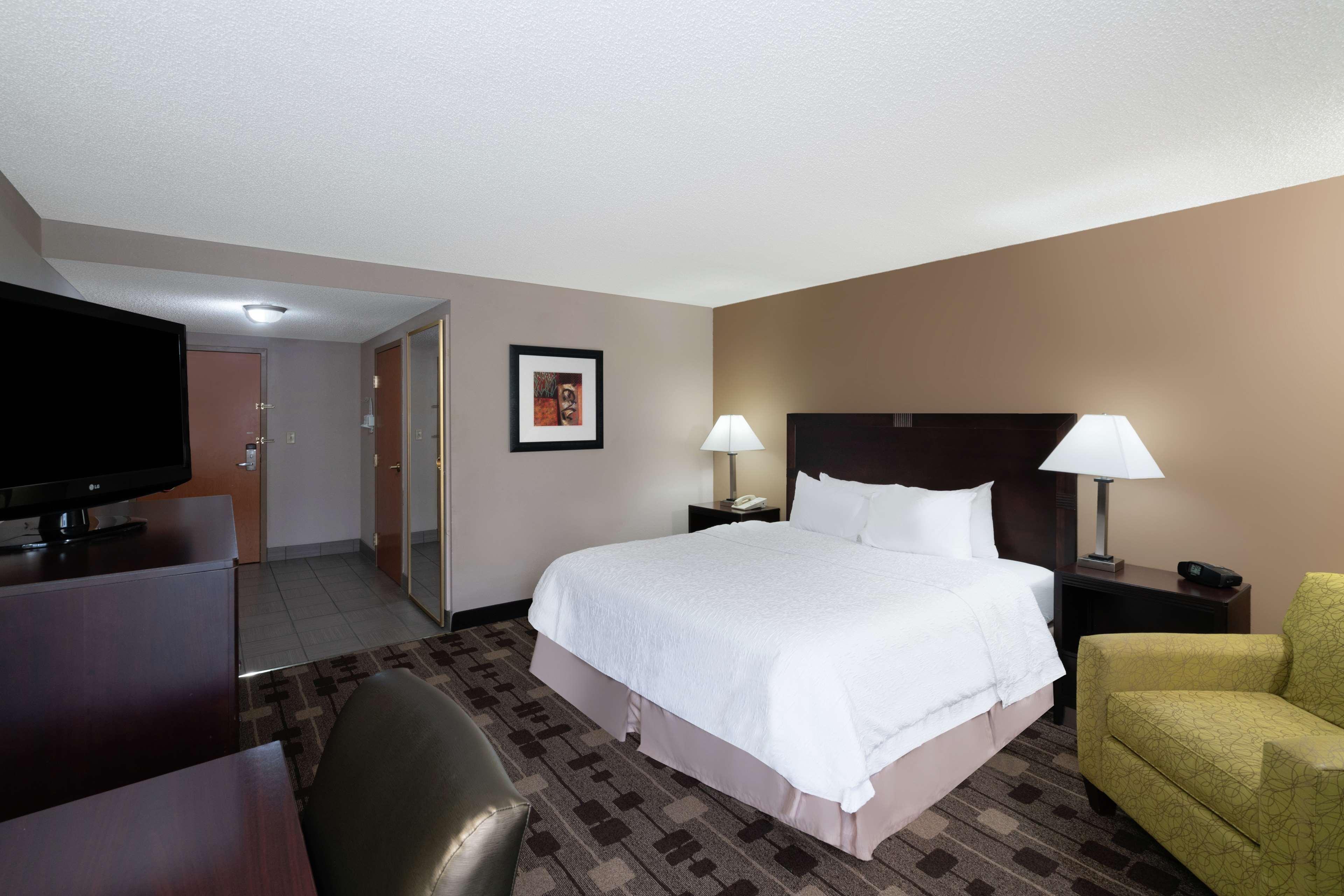 Hampton Inn Dublin Newbern Exterior photo